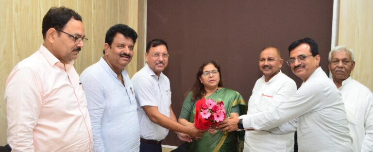 स्ववित्तपोषित महाविद्यालयों को मिली बड़ी राहत, कुलपति प्रो. पूनम टंडन के निर्णय का स्वागत