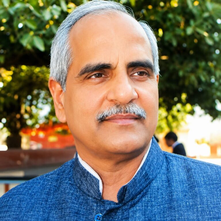 संत कबीर नगर के बेलौली से दिल्ली तक: नागेंद्र नाथ त्रिपाठी का प्रेरक सफर