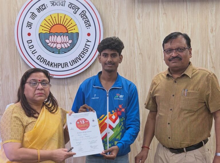 किकबॉक्सिंग की दुनिया में चमका डीडीयू का सितारा, इंटरनेशनल खिलाड़ी सनी सिंह ने बढ़ाया मान