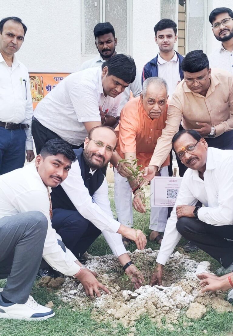 विश्व पर्यावरण दिवस पर महायोगी गोरखनाथ विश्वविद्यालय में हुआ पौधारोपण, पर्यावरण संरक्षण का दिया संदेश