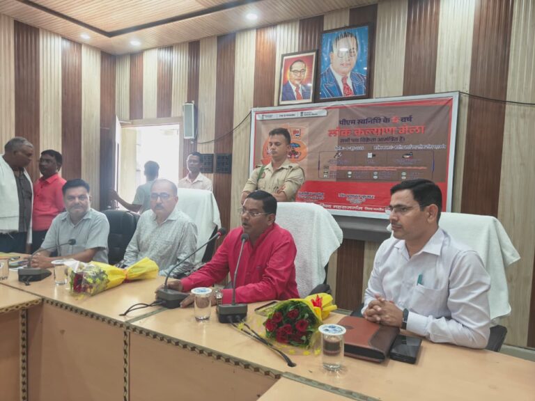 पीएम स्वनिधि योजना से छोटे व्यापारियों को मिली नई पहचान, लाभार्थी हुए सम्मानित