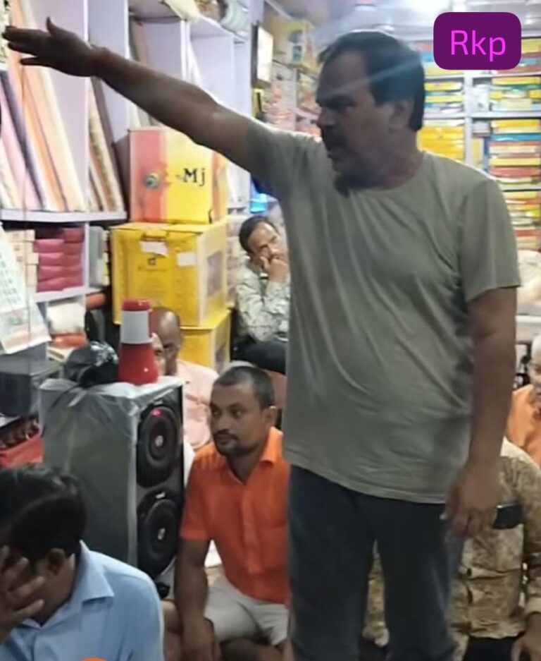 बरहज में बिजली संकट पर जनाक्रोश, 7 दिन का अल्टीमेटम; सुधार नहीं हुआ तो आमरण अनशन और तालाबंदी