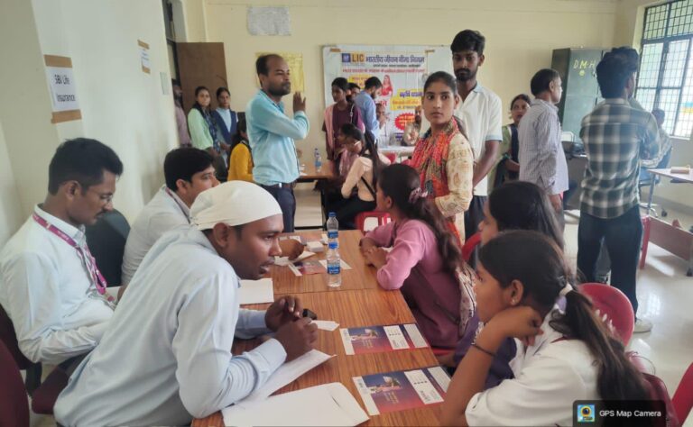 विश्व युवा कौशल दिवस पर रोजगार मेले में 42 युवाओं को मिला रोजगार