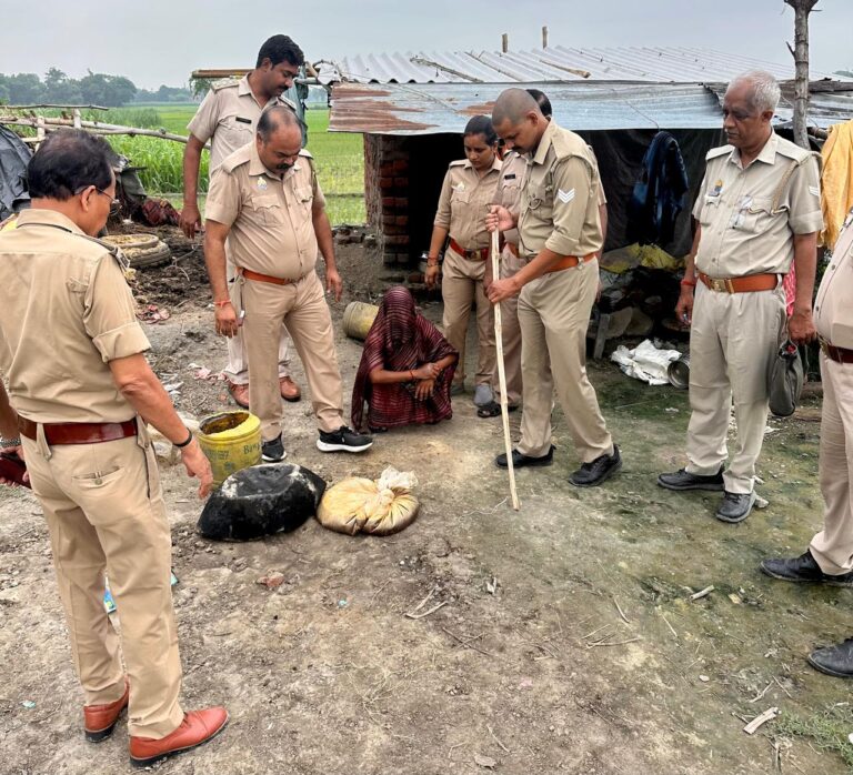 225 किलो महुआ लहन नष्ट, छह लीटर कच्ची शराब बरामद, आबकारी विभाग का विशेष अभियान जारी