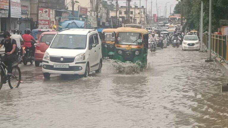 मूसलाधार बारिश से जनजीवन बेहाल