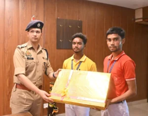 नहर में कूदी महिला, जान की बाजी लगाकर कूद पड़े दो किशोर