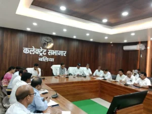 सीएम डैशबोर्ड की खराब रैंकिंग पर डीएम सख्त